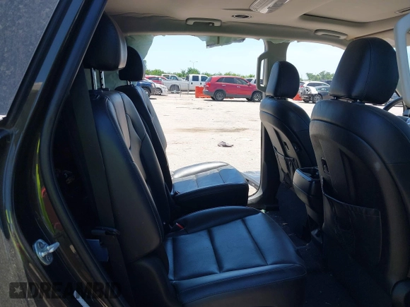 2020 Kia Telluride S z VIN 5XYP64HC2LG054918, wystawiony jako IAAI lot #42249176 z przebiegiem 107 743 mil mil oraz . Historia ofert i sprzedaży dostępna na DreamBid. Obrazek 8.