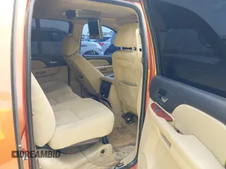 2007 Chevrolet Avalanche LTZ z VIN 3GNEC12037G156692, wystawiony jako IAAI lot #42654718 z przebiegiem 261 918 mil mil oraz . Historia ofert i sprzedaży dostępna na DreamBid. Obrazek 8.