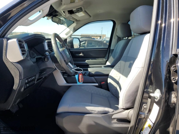 2023 Toyota Tundra 4WD SR5 with VIN 5TFLA5DA4PX060777, listed as a Copart auction lot 42047755 with 28,939 mi miles and Salvage Title. Bid and sale history available at carsss.com. Image 7.