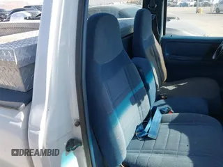 1996 Ford Ranger z VIN 1FTCR10U4TPB33433, wystawiony jako IAAI lot #41469888 z przebiegiem 118 900 mil mil oraz . Historia ofert i sprzedaży dostępna na DreamBid. Obrazek 8.