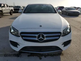 2019 Mercedes-Benz E 300 with VIN WDDZF4JB0KA514205, listed as a Copart auction lot 54274555 with 75,957 mi miles and Clean Title. Bid and sale history available at DreamBid. Image 5.