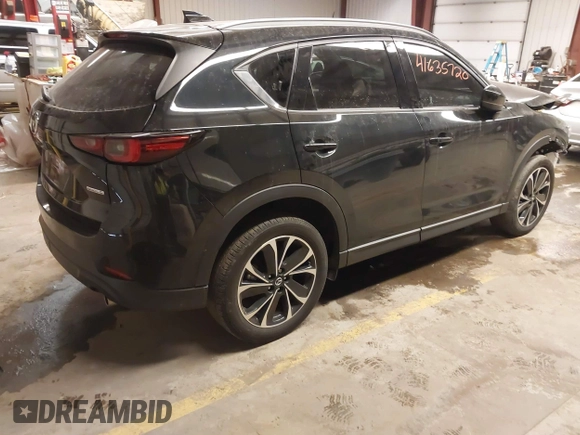 2023 Mazda CX-5 2.5 S Premium Package with VIN JM3KFBDM4P0229766, listed as a IAAI auction lot 41635720 with 38,664 mi miles. Bid and sale history available at carsss.com. Image 4.