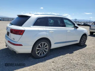 2017 Audi Q7 Premium Plus z VIN WA1LAAF71HD034452, wystawiony jako Copart lot #64116545 z przebiegiem 85 171 mil mil oraz Czysty tytuł • Clean title. Historia ofert i sprzedaży dostępna na DreamBid. Obrazek 3.