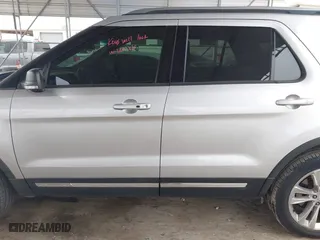 2019 Ford Explorer XLT with VIN 1FM5K7D86KGB38219, listed as a IAAI auction lot 41649954 with 65,997 mi miles. Bid and sale history available at carsss.com. Image 15.