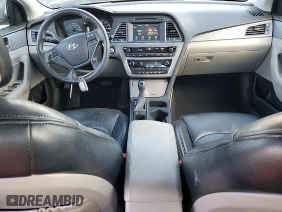 2017 Hyundai Sonata Hybrid SE with VIN KMHE24L10HA047610, listed as a Copart auction lot 43285595 with 143,787 mi miles and Salvage Title. Bid and sale history available at carsss.com. Image 8.