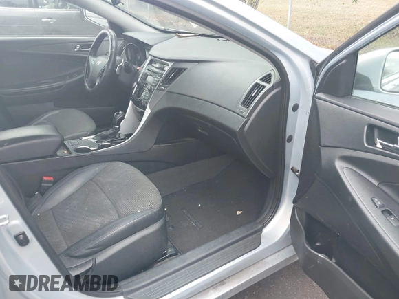 2013 Hyundai Sonata Limited with VIN 5NPEC4AC7DH579641, listed as a IAAI auction lot 40852052 with 208,950 mi miles and . Bid and sale history available at carsss.com. Image 5.