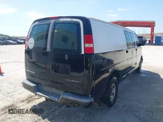 2005 Chevrolet Express Cargo Van with VIN 1GCGG29VX51196213, listed as a IAAI auction lot 41897062 with 417,674 mi miles. Bid and sale history available at carsss.com. Image 4.