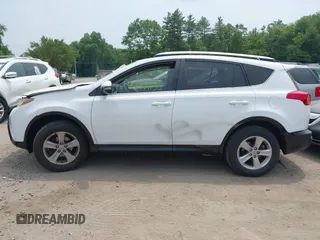 2013 Toyota RAV4 XLE с VIN JTMRFREV3DD024208, выставлен на аукционе IAAI как лот 42444135 с пробегом 191 772 миль миль и . История ставок и продаж доступна на DreamBid. Изображение 14.