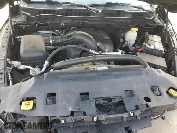 2018 Ram 1500 SLT z VIN 1C6RR6GT2JS131721, wystawiony jako Copart lot #46992545 z przebiegiem 82 448 mil mil oraz Szkody całkowita. Historia ofert i sprzedaży dostępna na DreamBid. Obrazek 11.