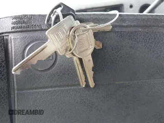 1994 GMC Vandura z VIN 1GDEG25K2RF523677, wystawiony jako IAAI lot #42500077 z przebiegiem 184 965 mil mil oraz . Historia ofert i sprzedaży dostępna na DreamBid. Obrazek 11.