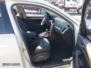 2016 Audi Q5 Premium Plus with VIN WA1D7AFP1GA104566, listed as a IAAI auction lot 41404142 with 53,011 mi miles. Bid and sale history available at carsss.com. Image 5.