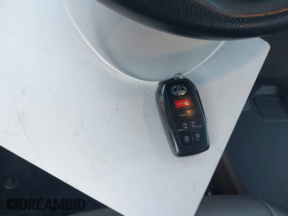 2021 Toyota Sienna XLE with VIN 5TDYRKEC2MS074448, listed as a IAAI auction lot 41946030 with 122,509 mi miles and . Bid and sale history available at DreamBid. Image 11.