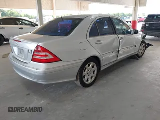 2006 Mercedes-Benz C 280 Luxury with VIN WDBRF54H76A881929, listed as a IAAI auction lot 42669024 with 185,384 mi miles and . Bid and sale history available at DreamBid. Image 4.