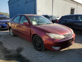 2005 Toyota Camry LE with VIN 4T1BF30K05U089798, listed as a Copart auction lot 56967924 with 228,003 mi miles and Clean Title. Bid and sale history available at DreamBid. Image 4.