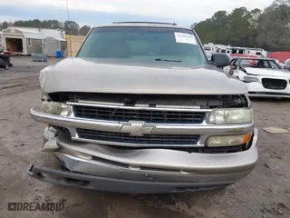 2002 Chevrolet Tahoe LT with VIN 1GNEC13Z22J256805, listed as a IAAI auction lot 41302460 with 249,578 mi miles. Bid and sale history available at carsss.com. Image 12.