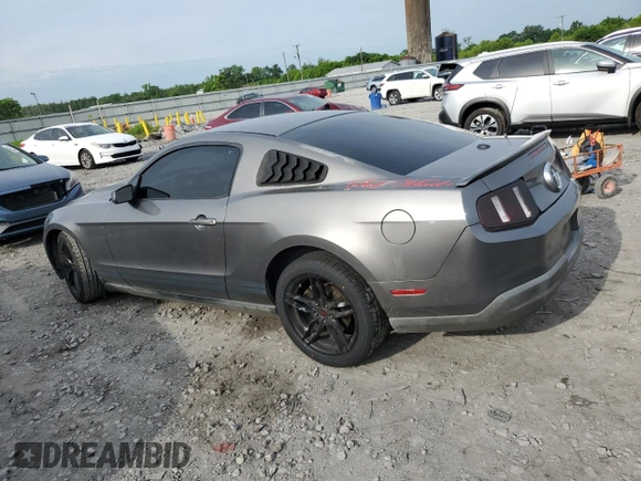 2010 Ford Mustang V6 с VIN 1ZVBP8AN8A5173733, выставлен на аукционе Copart как лот 56550295 с пробегом 217 597 миль миль и Чистый • Clean title. История ставок и продаж доступна на DreamBid. Изображение 2.