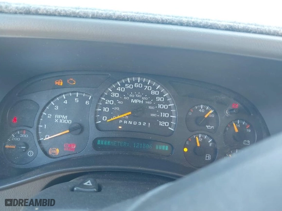 2003 Chevrolet Silverado 2500HD LS with VIN 1GCHK23U73F258069, listed as a IAAI auction lot 41822665 with 121,506 mi miles. Bid and sale history available at carsss.com. Image 7.