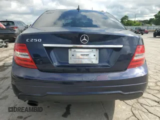 2012 Mercedes-Benz C 250 Sport z VIN WDDGF4HB8CR213861, wystawiony jako Copart lot #56090855 z przebiegiem 120 685 mil mil oraz Szkoda całkowita • Salvage title. Historia ofert i sprzedaży dostępna na DreamBid. Obrazek 6.