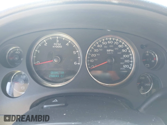 2007 GMC Yukon XL SLT with VIN 1GKFK16337J259599, listed as a IAAI auction lot 41982713 with 258,644 mi miles and . Bid and sale history available at DreamBid. Image 7.