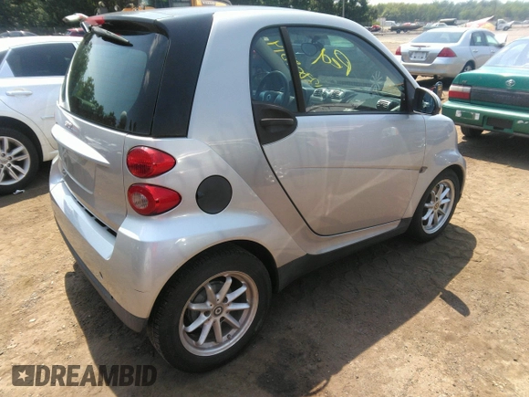 2008 Smart fortwo Pure with VIN WMEEJ31X88K162198, listed as a IAAI auction lot 42809814 with 75,630 mi miles and . Bid and sale history available at DreamBid. Image 4.