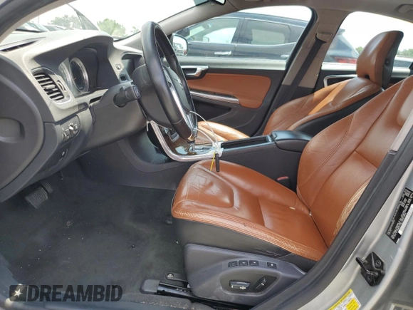 2012 Volvo S60 T6 z VIN YV1902FH8C2052544, wystawiony jako Copart lot #56853395 z przebiegiem 159 646 mil mil oraz Szkoda całkowita • Salvage title. Historia ofert i sprzedaży dostępna na DreamBid. Obrazek 7.