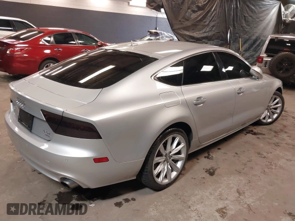 2012 Audi A7 z VIN WAUWGCFC2CN091270, wystawiony jako IAAI lot #41261927 z przebiegiem 109 756 mil mil oraz . Historia ofert i sprzedaży dostępna na DreamBid. Obrazek 4.