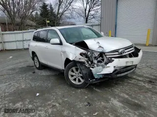 2011 Toyota Highlander with VIN 5TDZA3EH2BS012171, listed as a Copart auction lot 36656033 with 109,361 mi miles and Salvage Title. Bid and sale history available at carsss.com. Image 12.