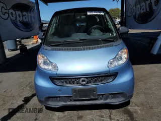 2014 Smart fortwo Pure with VIN WMEEJ3BA6EK783848, listed as a Copart auction lot 58244595 with 26,131 mi miles and Clean title. Bid and sale history available at DreamBid. Image 5.