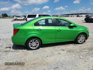 2015 Chevrolet Sonic LT z VIN 1G1JC5SH2F4145840, wystawiony jako Copart lot #59638075 z przebiegiem 101 521 mil mil oraz Czysty tytuł • Clean title. Historia ofert i sprzedaży dostępna na DreamBid. Obrazek 3.