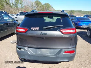 2016 Jeep Cherokee Latitude with VIN 1C4PJLCB8GW209598, listed as a IAAI auction lot 41506547 with 122,598 mi miles. Bid and sale history available at carsss.com. Image 16.