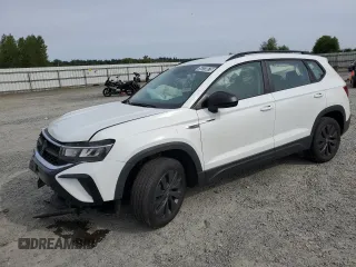2024 Volkswagen Taos S z VIN 3VV5X7B2XRM057665, wystawiony jako Copart lot #56370675 z przebiegiem 19 222 mil mil oraz Szkoda całkowita • Salvage title. Historia ofert i sprzedaży dostępna na DreamBid. Obrazek 1.