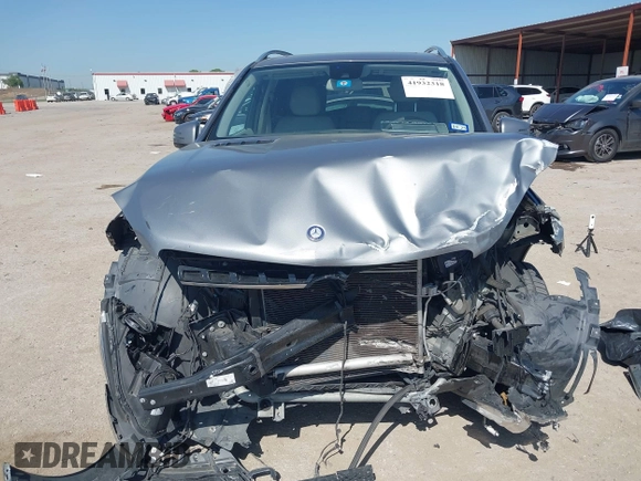 2015 Mercedes-Benz M 350 with VIN 4JGDA5JB8FA562500, listed as a IAAI auction lot 41932318 with 117,512 mi miles and . Bid and sale history available at DreamBid. Image 13.