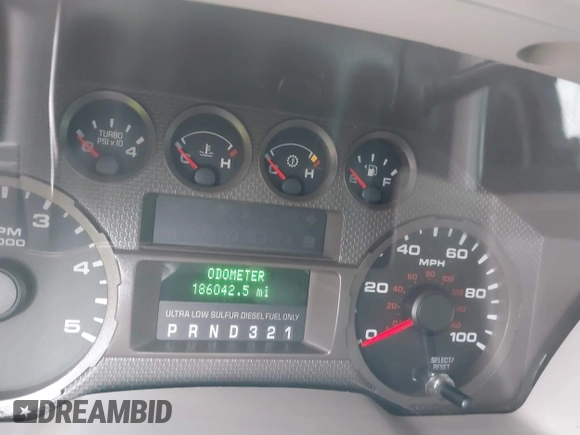 2010 Ford Super Duty F-250 SRW XL with VIN 1FTSW2BR4AEA91731, listed as a IAAI auction lot 41623718 with 186,042 mi miles. Bid and sale history available at carsss.com. Image 7.