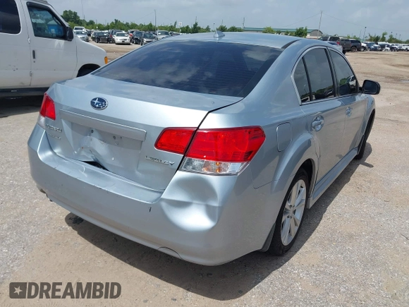 2014 Subaru Legacy Premium z VIN 4S3BMCC66E3026641, wystawiony jako IAAI lot #42621371 z przebiegiem 139 187 mil mil oraz . Historia ofert i sprzedaży dostępna na DreamBid. Obrazek 4.