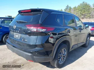 2024 Nissan Rogue S with VIN 5N1BT3ABXRC692910, listed as a IAAI auction lot 42003300 with 29,273 mi miles. Bid and sale history available at carsss.com. Image 4.