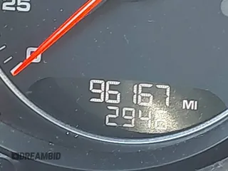 2016 Porsche Cayenne z VIN WP1AA2A21GLA05440, wystawiony jako IAAI lot #41358574 z przebiegiem 96 167 mil mil oraz . Historia ofert i sprzedaży dostępna na DreamBid. Obrazek 16.