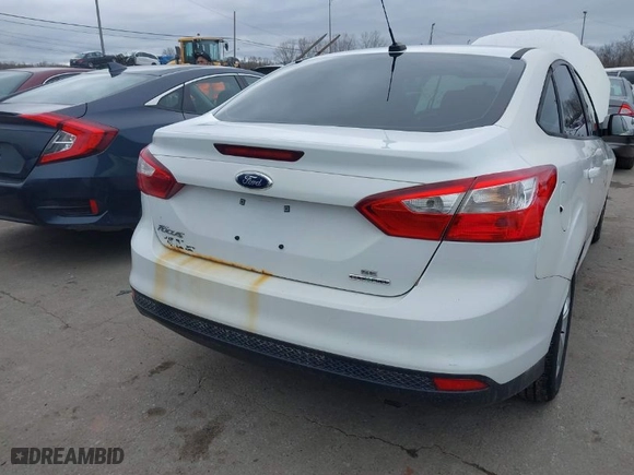 2014 Ford Focus SE with VIN 1FADP3F2XEL388552, listed as a IAAI auction lot 41932200 with 122,744 mi miles. Bid and sale history available at carsss.com. Image 6.