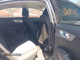 2022 Kia Forte LXS z VIN 3KPF24AD5NE474800, wystawiony jako IAAI lot #42071114 z przebiegiem 63 603 mil mil oraz . Historia ofert i sprzedaży dostępna na DreamBid. Obrazek 8.