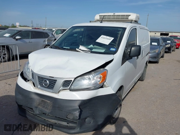 2015 Nissan NV200 SV with VIN 3N6CM0KN1FK700005, listed as a IAAI auction lot 41833099 with Not Provided miles. Bid and sale history available at carsss.com. Image 17.