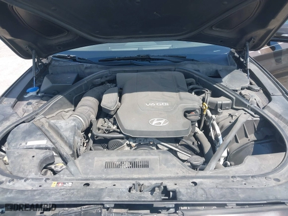 2015 Hyundai Genesis 3.8L with VIN KMHGN4JE8FU051163, listed as a IAAI auction lot 41937543 with 98,765 mi miles. Bid and sale history available at carsss.com. Image 10.