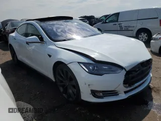 2013 Tesla Model S with VIN 5YJSA1CG1DFP22301, listed as a Copart auction lot 47323125 with 120,834 mi miles and Clean Title. Bid and sale history available at carsss.com. Image 4.