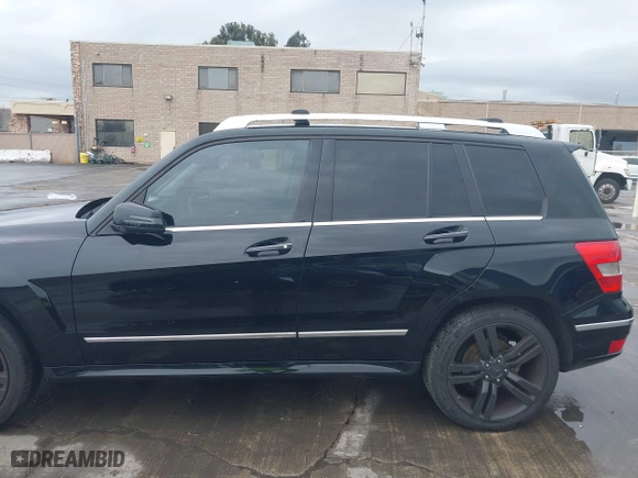 2012 Mercedes-Benz GLK-Class GLK 350 with VIN WDCGG8HB3CF912437, listed as a IAAI auction lot 41734683 with 127,572 mi miles. Bid and sale history available at carsss.com. Image 15.
