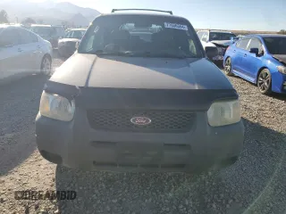 2002 Ford Escape XLS Choice with VIN 1FMYU021X2KC77142, listed as a Copart auction lot 77036384 with 213,292 mi miles and Clean title. Bid and sale history available at DreamBid. Image 5.