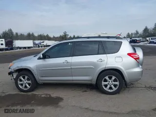 2011 Toyota RAV4 Ltd with VIN 2T3DF4DV3BW134819, listed as a IAAI auction lot 41579209 with 218,490 mi miles. Bid and sale history available at carsss.com. Image 14.