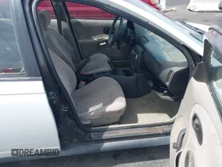 1998 Saturn SL z VIN 1G8ZJ5272WZ312413, wystawiony jako IAAI lot #41874493 z przebiegiem 229 200 mil mil oraz . Historia ofert i sprzedaży dostępna na DreamBid. Obrazek 5.