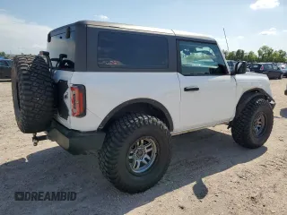 2022 Ford Bronco with VIN 1FMDE5AHXNLB04386, listed as a Copart auction lot 51952215 with 36,839 mi miles and Salvage title. Bid and sale history available at DreamBid. Image 3.