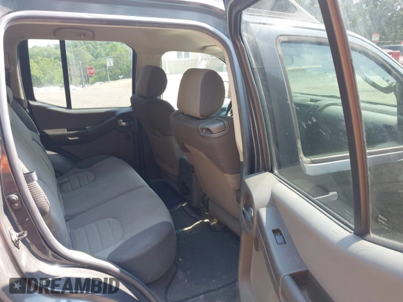 2006 Nissan Xterra S z VIN 5N1AN08W16C509497, wystawiony jako IAAI lot #42485719 z przebiegiem 79 582 mil mil oraz . Historia ofert i sprzedaży dostępna na DreamBid. Obrazek 8.