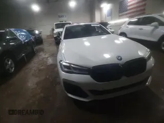 2023 BMW 5 Series 530e z VIN WBA13AG00PCM94423, wystawiony jako Copart lot #41517625 z przebiegiem 16 339 mil mil oraz Szkoda całkowita • Salvage title. Historia ofert i sprzedaży dostępna na DreamBid. Obrazek 13.