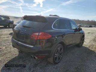 2012 Porsche Cayenne Turbo z VIN WP1AC2A2XCLA83901, wystawiony jako Copart lot #80627904 z przebiegiem 142 352 mil mil oraz Szkoda całkowita • Salvage title. Historia ofert i sprzedaży dostępna na DreamBid. Obrazek 3.