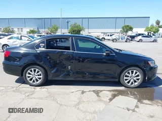 2013 Volkswagen Jetta SE with VIN 3VWDP7AJ4DM423726, listed as a IAAI auction lot 42269121 with 123,073 mi miles and . Bid and sale history available at DreamBid. Image 13.